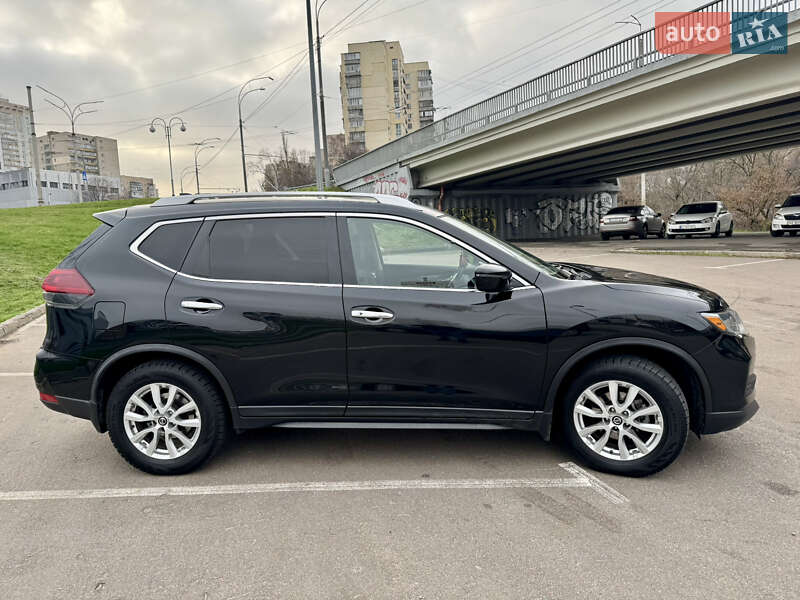 Позашляховик / Кросовер Nissan Rogue 2018 в Києві