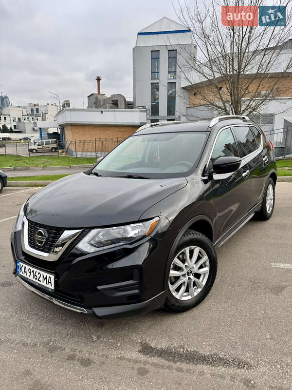 Позашляховик / Кросовер Nissan Rogue 2018 в Києві