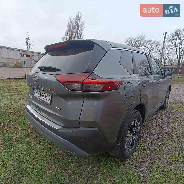 Позашляховик / Кросовер Nissan Rogue 2023 в Черкасах