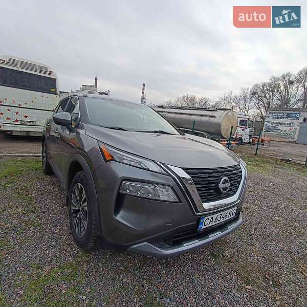 Позашляховик / Кросовер Nissan Rogue 2023 в Черкасах