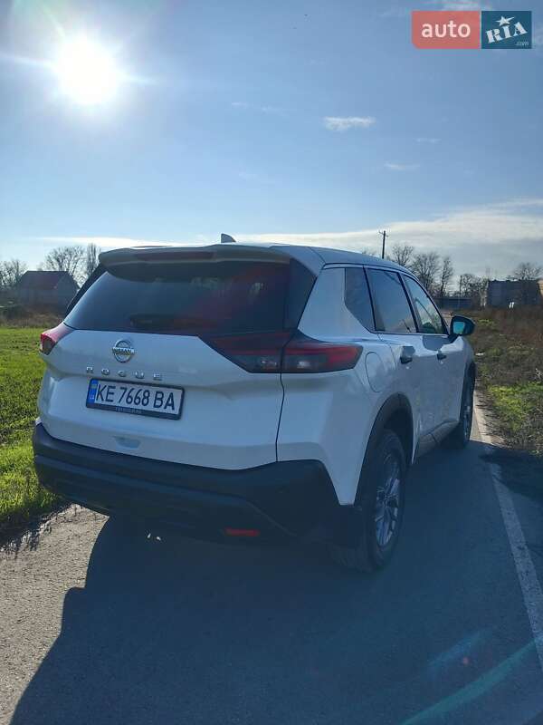 Внедорожник / Кроссовер Nissan Rogue 2021 в Днепре