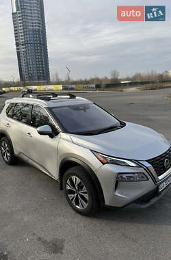 Внедорожник / Кроссовер Nissan Rogue 2021 в Киеве