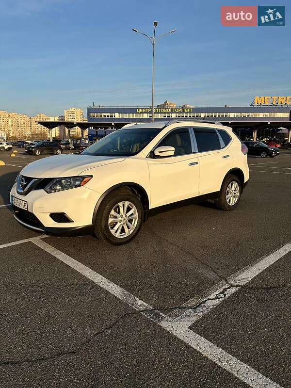 Внедорожник / Кроссовер Nissan Rogue 2015 в Киеве