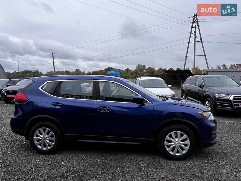 Внедорожник / Кроссовер Nissan Rogue 2017 в Луцке