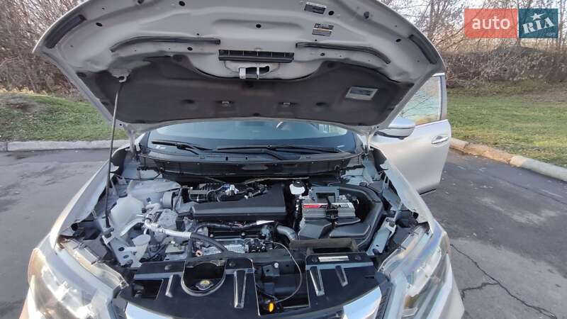 Внедорожник / Кроссовер Nissan Rogue 2020 в Полтаве