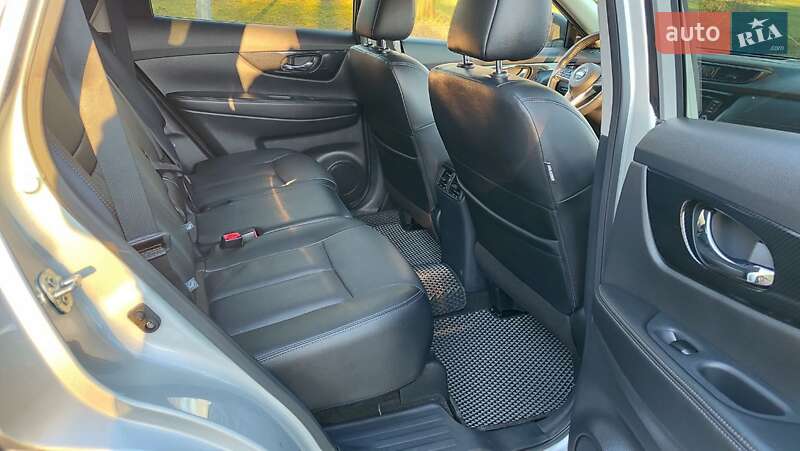 Внедорожник / Кроссовер Nissan Rogue 2020 в Полтаве