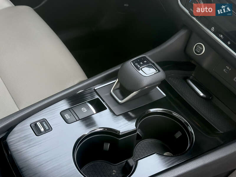 Позашляховик / Кросовер Nissan Rogue 2021 в Білій Церкві