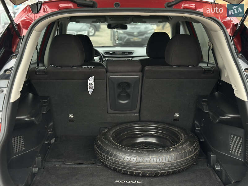 Внедорожник / Кроссовер Nissan Rogue 2015 в Харькове