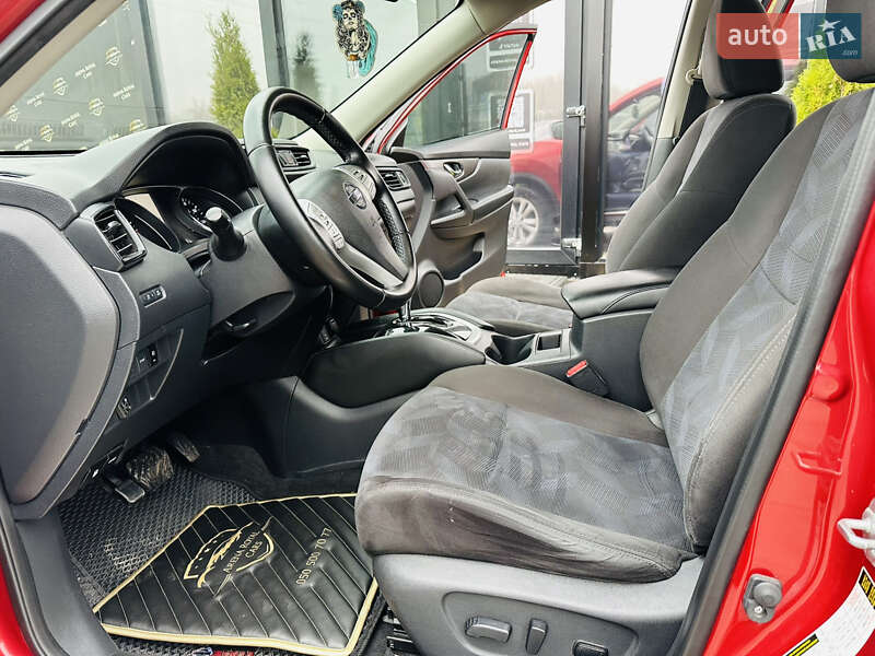 Внедорожник / Кроссовер Nissan Rogue 2015 в Харькове