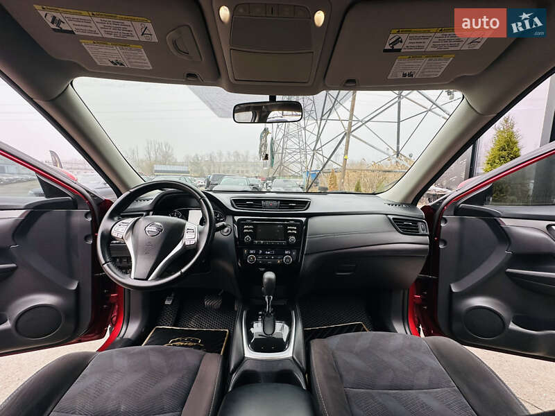 Внедорожник / Кроссовер Nissan Rogue 2015 в Харькове