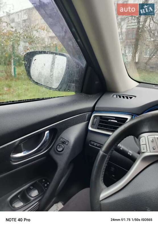 Внедорожник / Кроссовер Nissan Rogue 2014 в Калуше