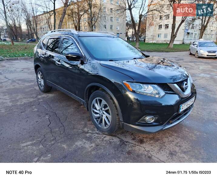 Внедорожник / Кроссовер Nissan Rogue 2014 в Калуше