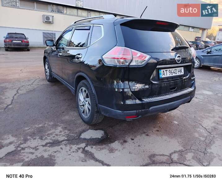 Внедорожник / Кроссовер Nissan Rogue 2014 в Калуше