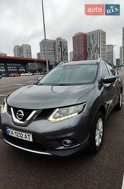 Внедорожник / Кроссовер Nissan Rogue 2015 в Киеве
