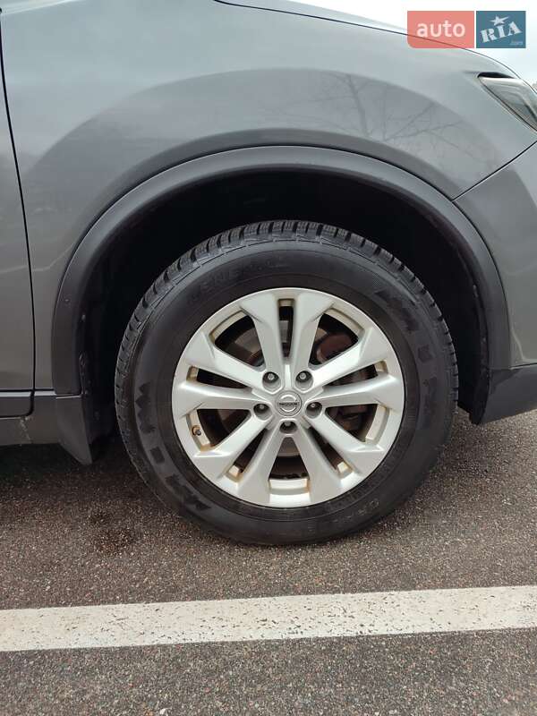 Внедорожник / Кроссовер Nissan Rogue 2015 в Киеве