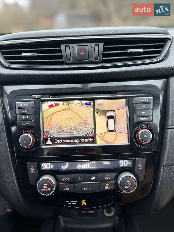 Внедорожник / Кроссовер Nissan Rogue 2018 в Новояворовске