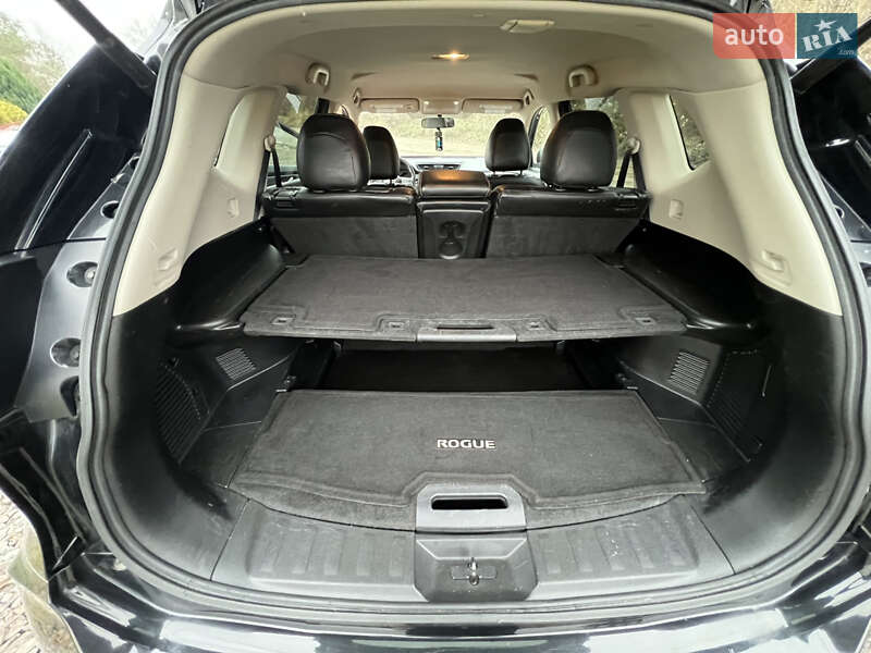 Внедорожник / Кроссовер Nissan Rogue 2018 в Новояворовске