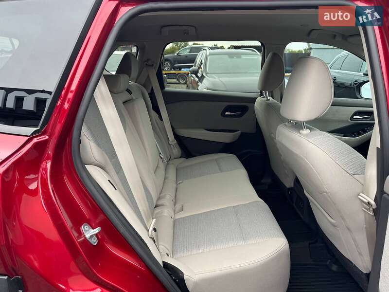 Внедорожник / Кроссовер Nissan Rogue 2022 в Луцке