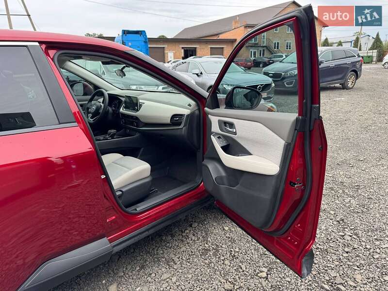 Внедорожник / Кроссовер Nissan Rogue 2022 в Луцке