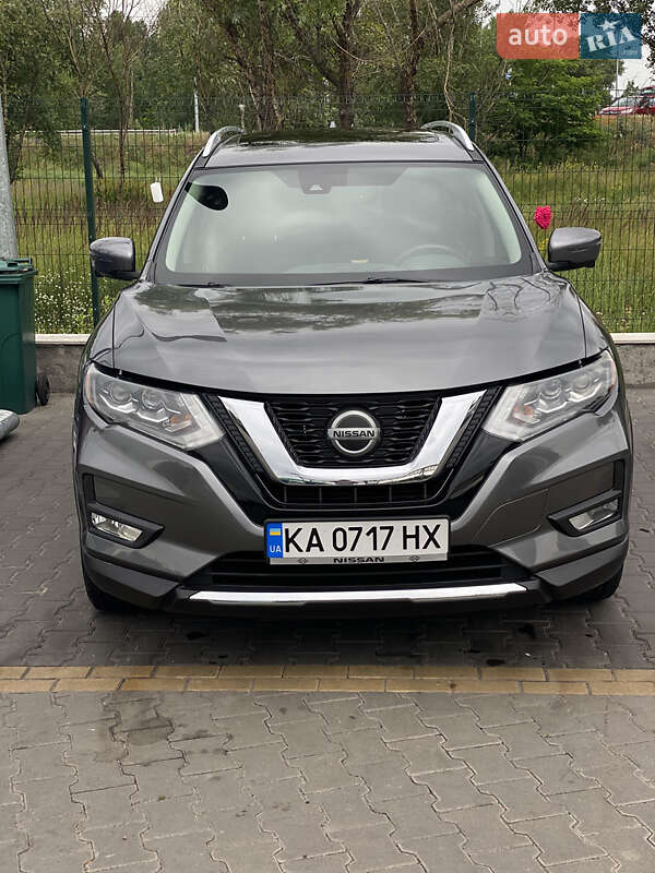 Внедорожник / Кроссовер Nissan Rogue 2018 в Киеве