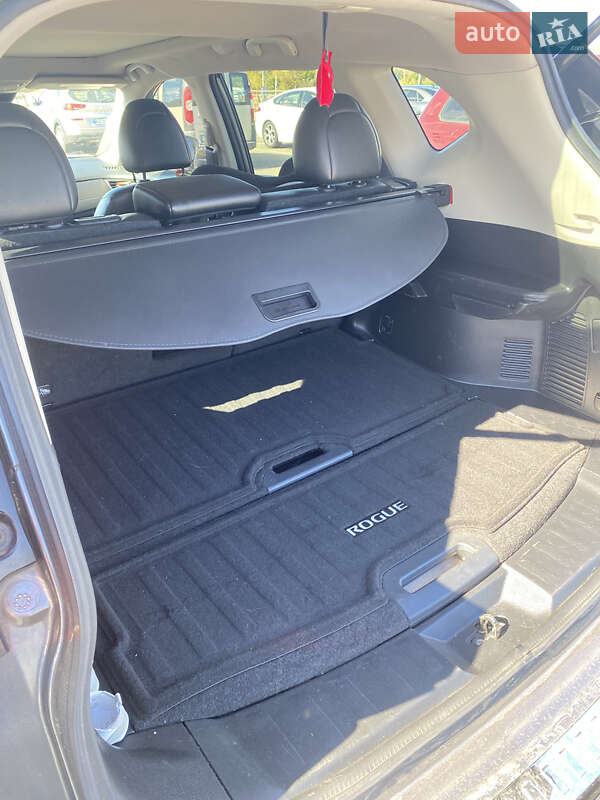 Внедорожник / Кроссовер Nissan Rogue 2018 в Киеве