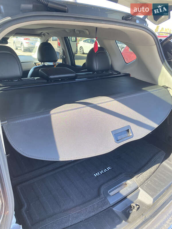 Внедорожник / Кроссовер Nissan Rogue 2018 в Киеве