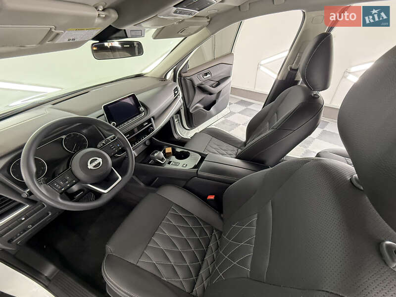 Позашляховик / Кросовер Nissan Rogue 2023 в Трускавці