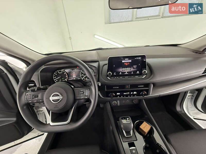 Позашляховик / Кросовер Nissan Rogue 2023 в Трускавці