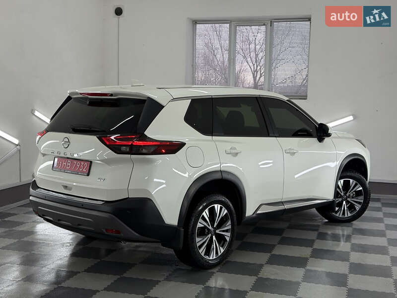 Позашляховик / Кросовер Nissan Rogue 2023 в Трускавці