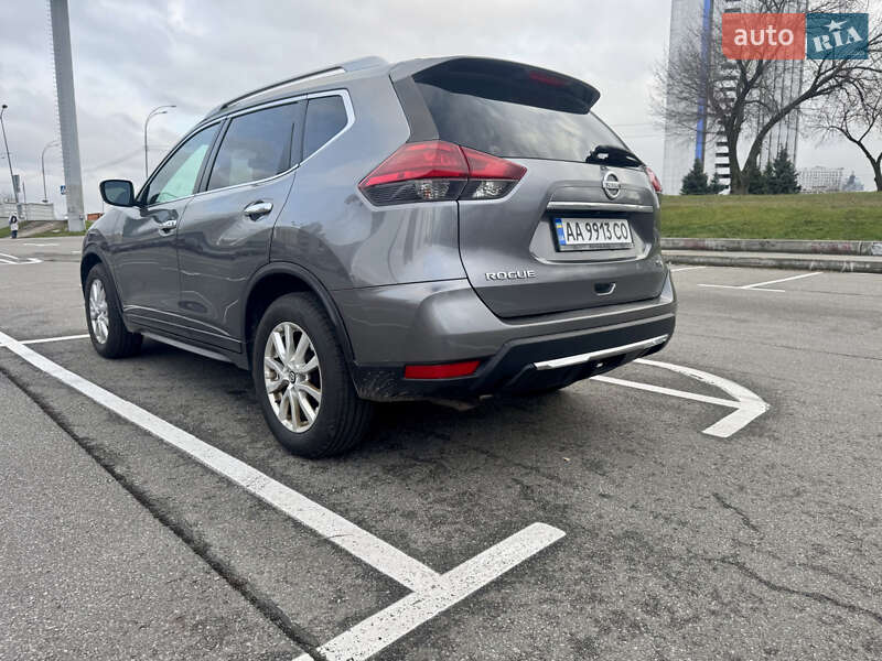 Внедорожник / Кроссовер Nissan Rogue 2017 в Киеве