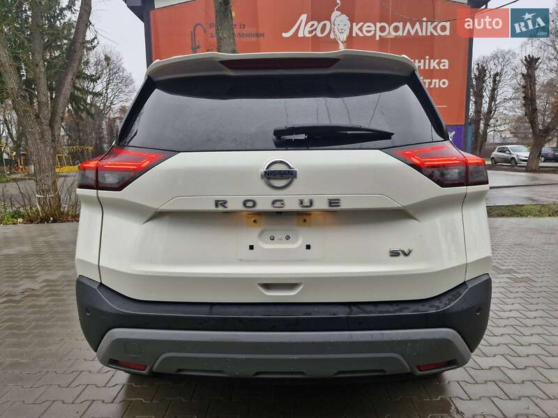 Позашляховик / Кросовер Nissan Rogue 2021 в Умані
