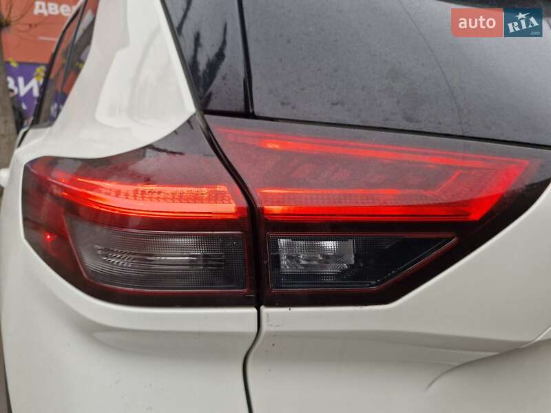 Позашляховик / Кросовер Nissan Rogue 2021 в Умані