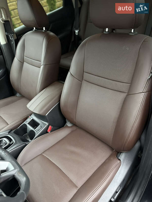 Внедорожник / Кроссовер Nissan Rogue 2017 в Ровно фото 17 Внедорожник / Кроссовер Nissan Rogue 2017 в Ровно