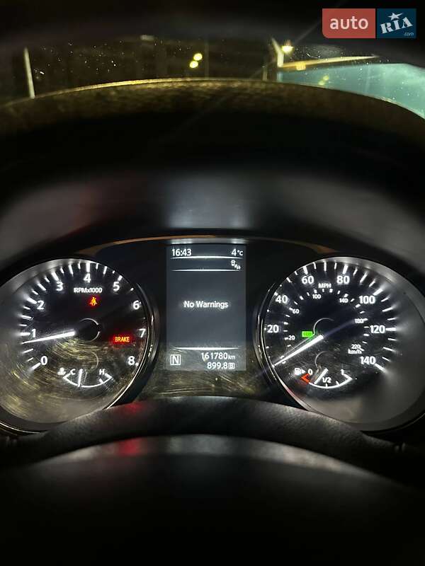 Позашляховик / Кросовер Nissan Rogue 2016 в Києві