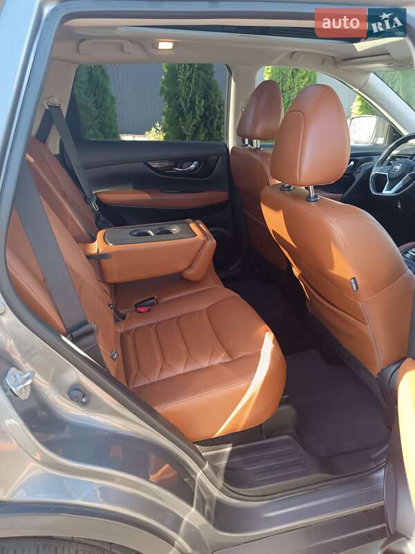 Позашляховик / Кросовер Nissan Rogue 2018 в Харкові