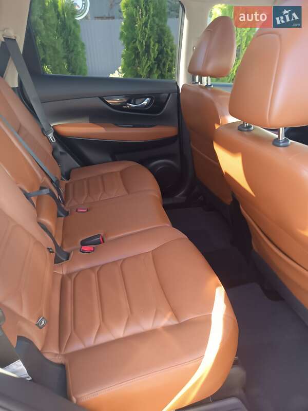 Позашляховик / Кросовер Nissan Rogue 2018 в Харкові