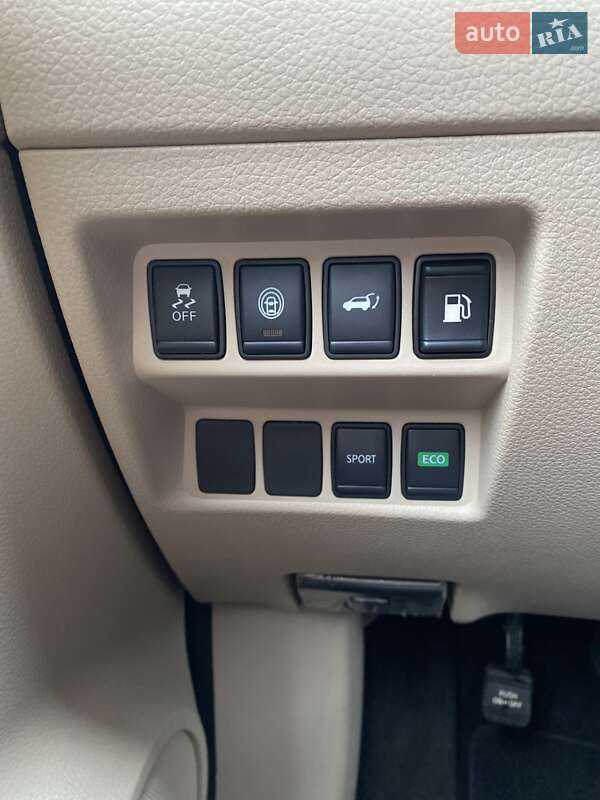 Внедорожник / Кроссовер Nissan Rogue 2020 в Сумах