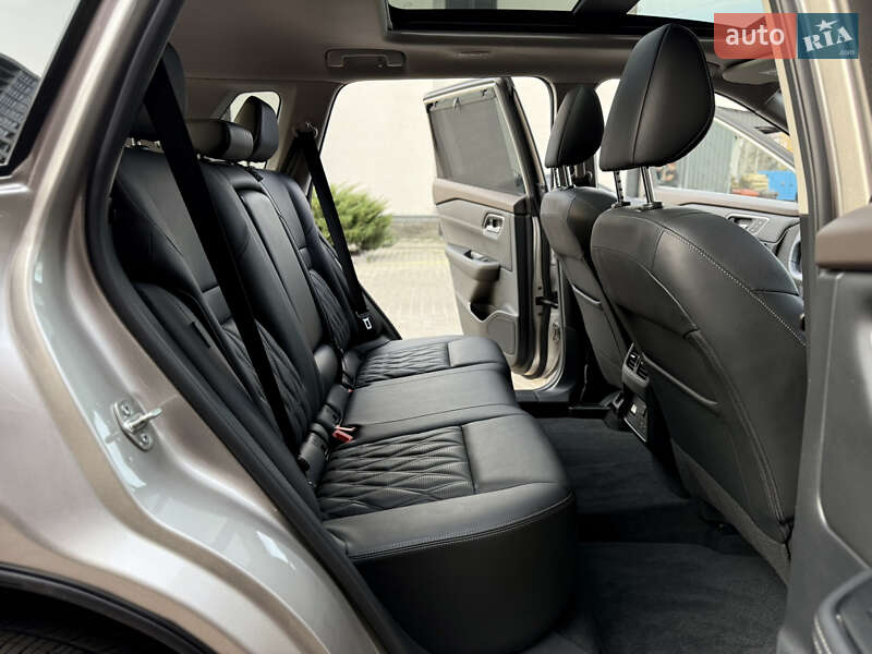 Позашляховик / Кросовер Nissan Rogue 2021 в Києві