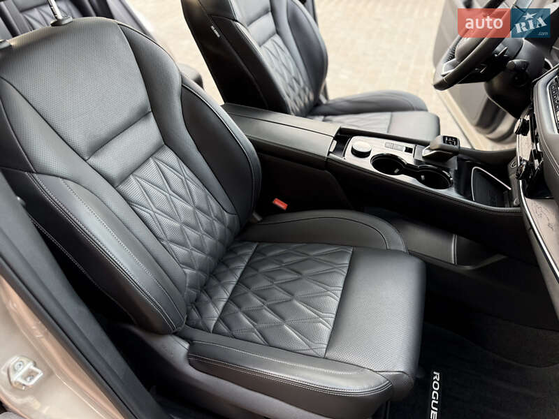 Позашляховик / Кросовер Nissan Rogue 2021 в Києві