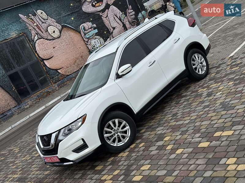 Позашляховик / Кросовер Nissan Rogue 2018 в Луцьку