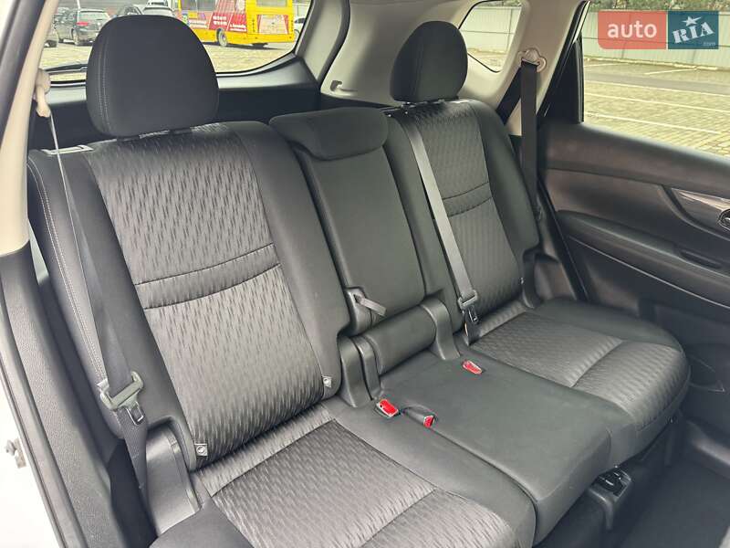 Позашляховик / Кросовер Nissan Rogue 2018 в Луцьку