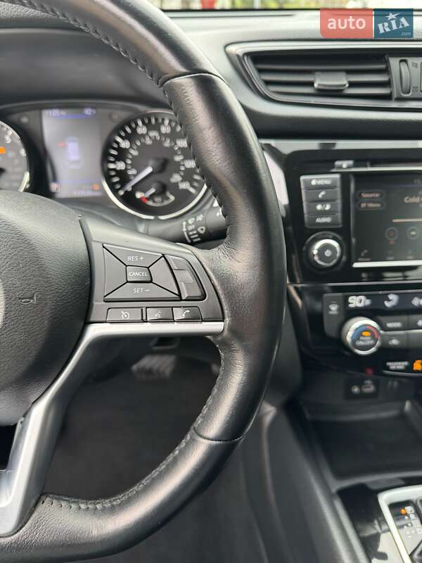 Позашляховик / Кросовер Nissan Rogue 2018 в Луцьку