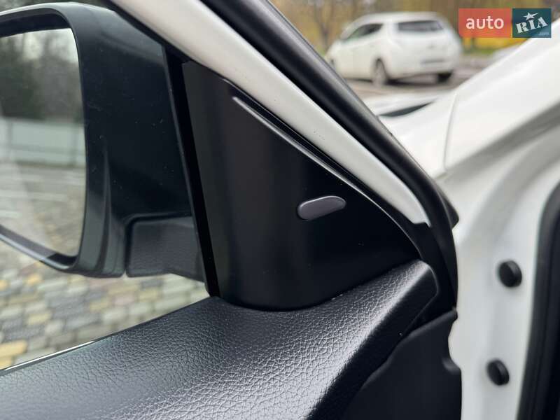 Позашляховик / Кросовер Nissan Rogue 2018 в Луцьку