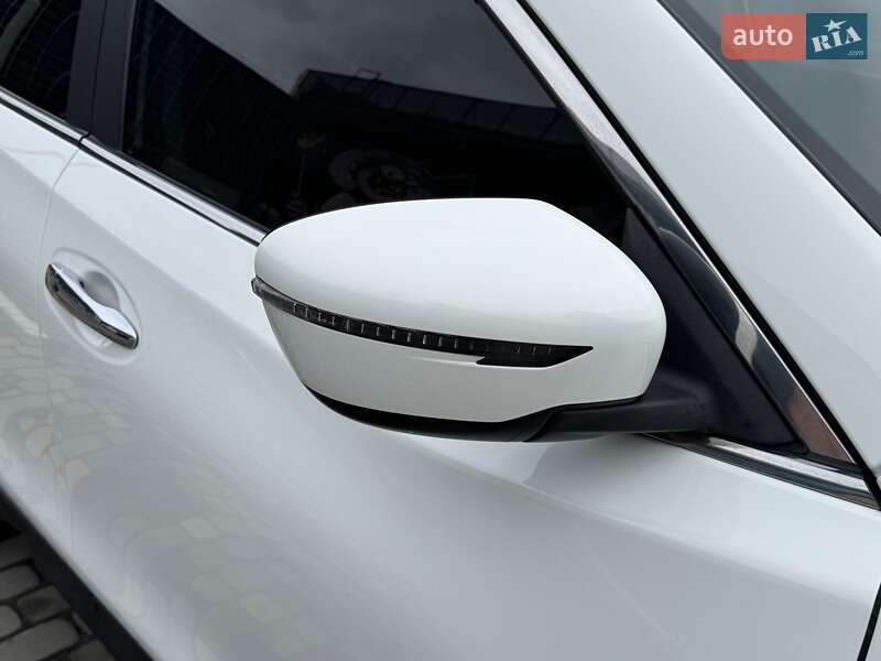 Позашляховик / Кросовер Nissan Rogue 2018 в Луцьку