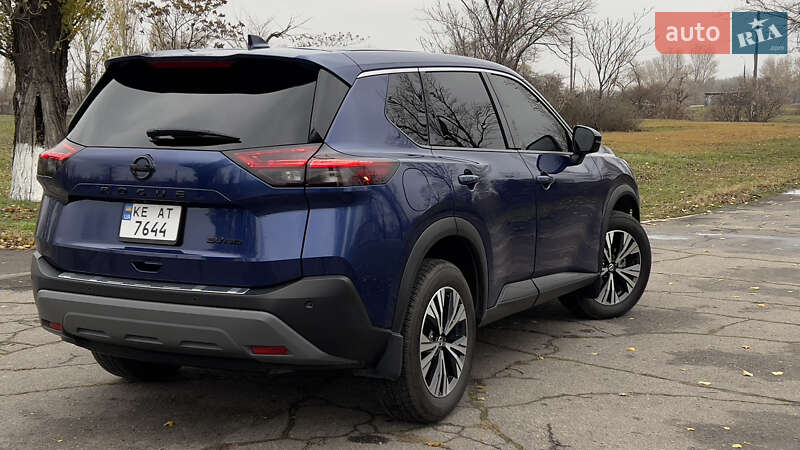 Позашляховик / Кросовер Nissan Rogue 2021 в Кам'янському
