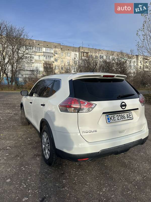 Позашляховик / Кросовер Nissan Rogue 2016 в Києві