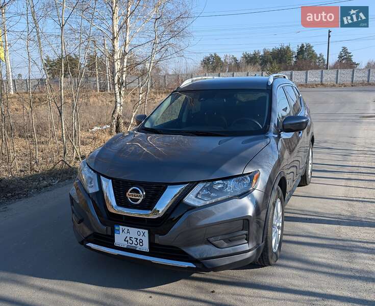 Позашляховик / Кросовер Nissan Rogue 2018 в Києві