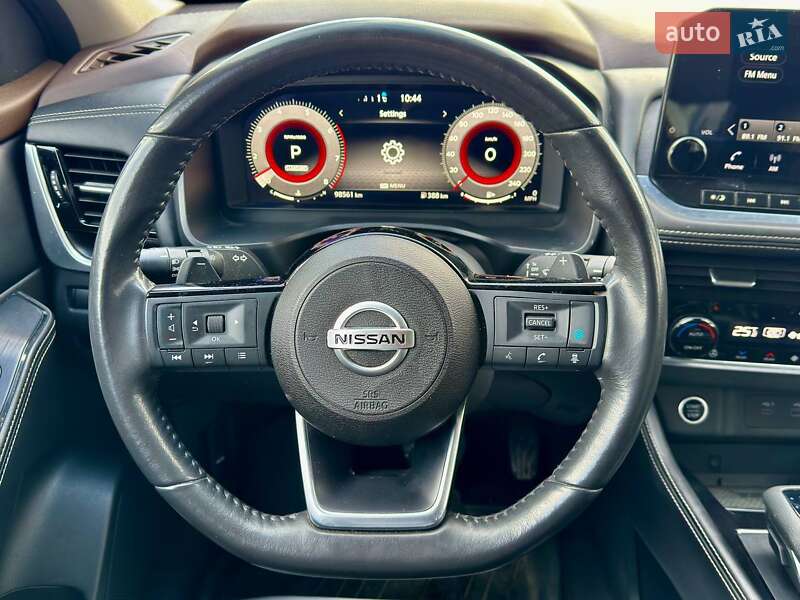 Позашляховик / Кросовер Nissan Rogue 2020 в Львові