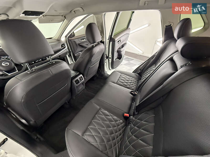 Внедорожник / Кроссовер Nissan Rogue 2023 в Трускавце