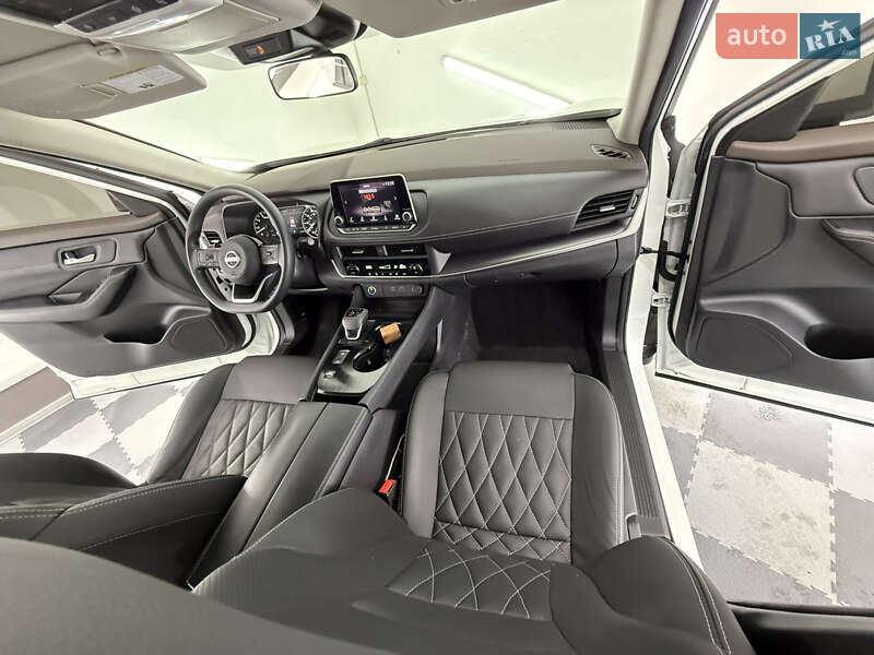 Внедорожник / Кроссовер Nissan Rogue 2023 в Трускавце